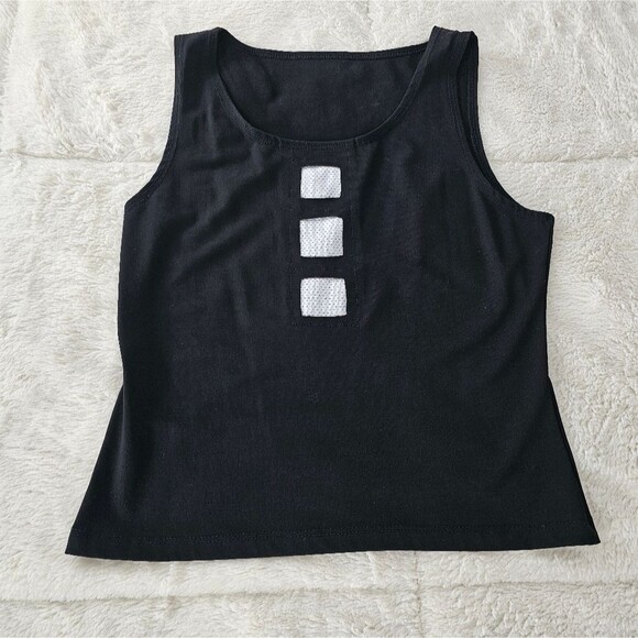 Black Sleeveless Top with White Accents. Size Medium. Excellent Condition! - Picture 1 of 4